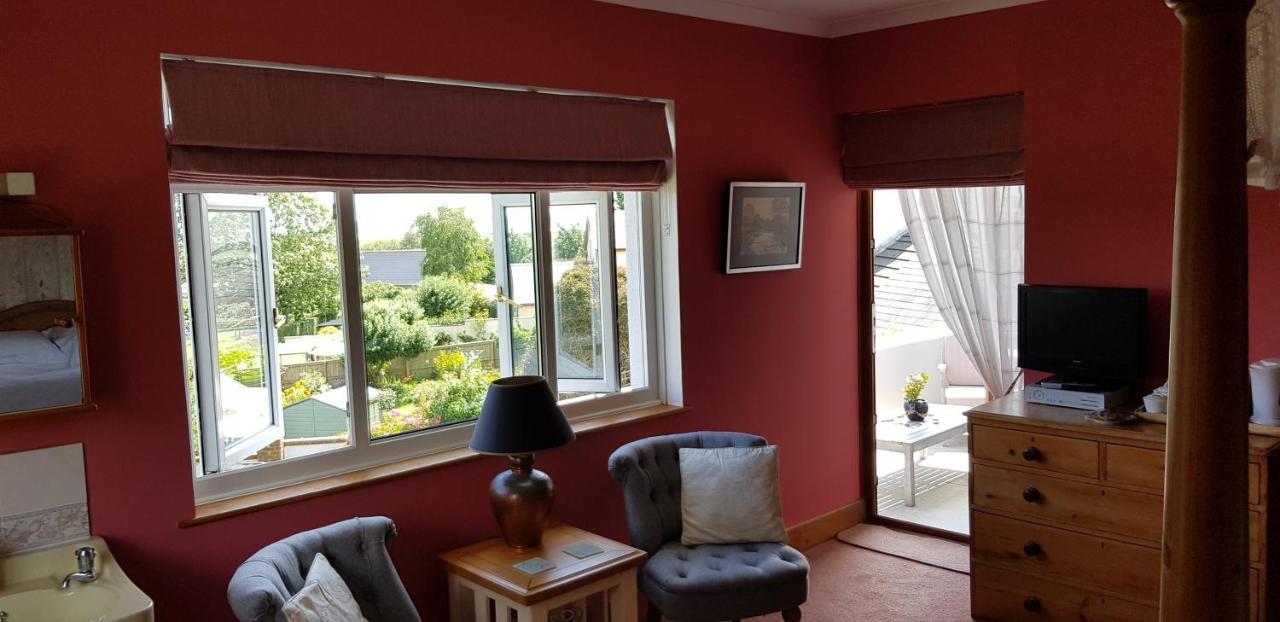 Wychwood House Bed & Breakfast Penally Dış mekan fotoğraf