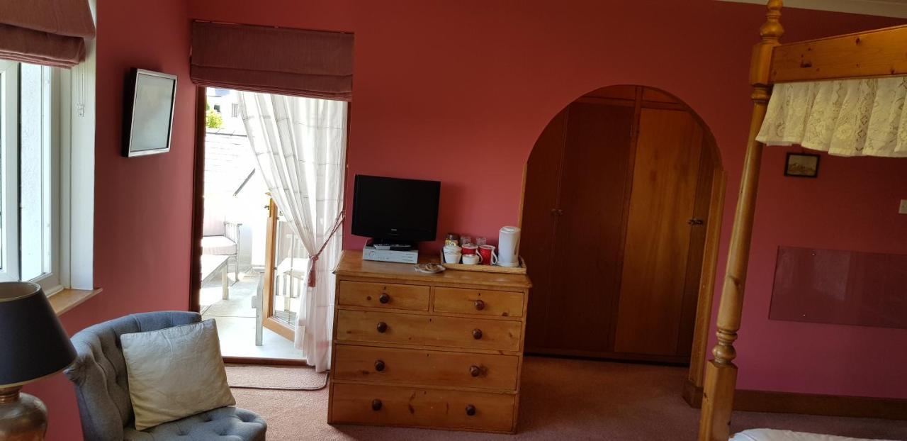 Wychwood House Bed & Breakfast Penally Dış mekan fotoğraf