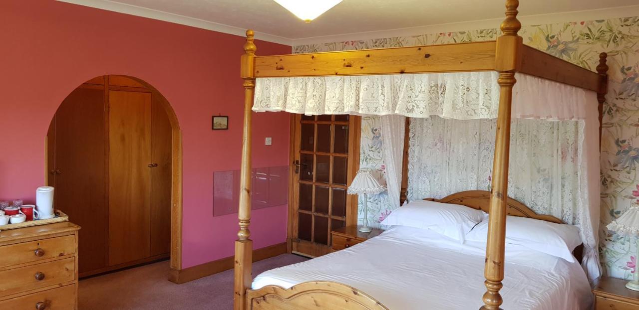 Wychwood House Bed & Breakfast Penally Dış mekan fotoğraf