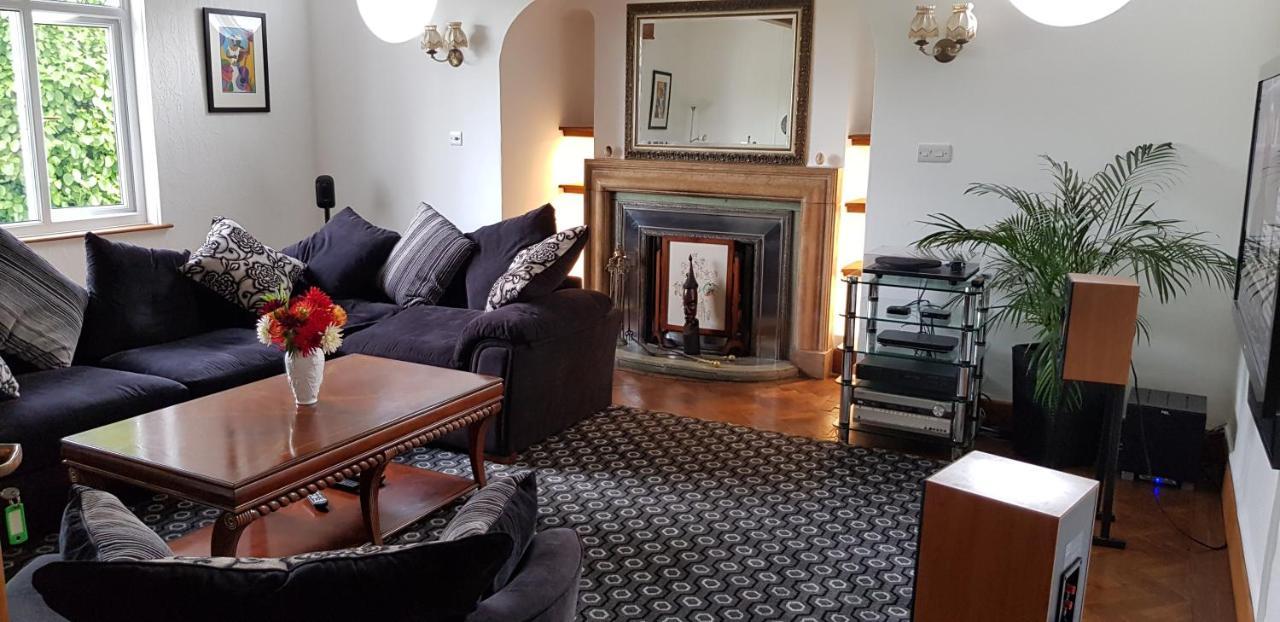 Wychwood House Bed & Breakfast Penally Dış mekan fotoğraf