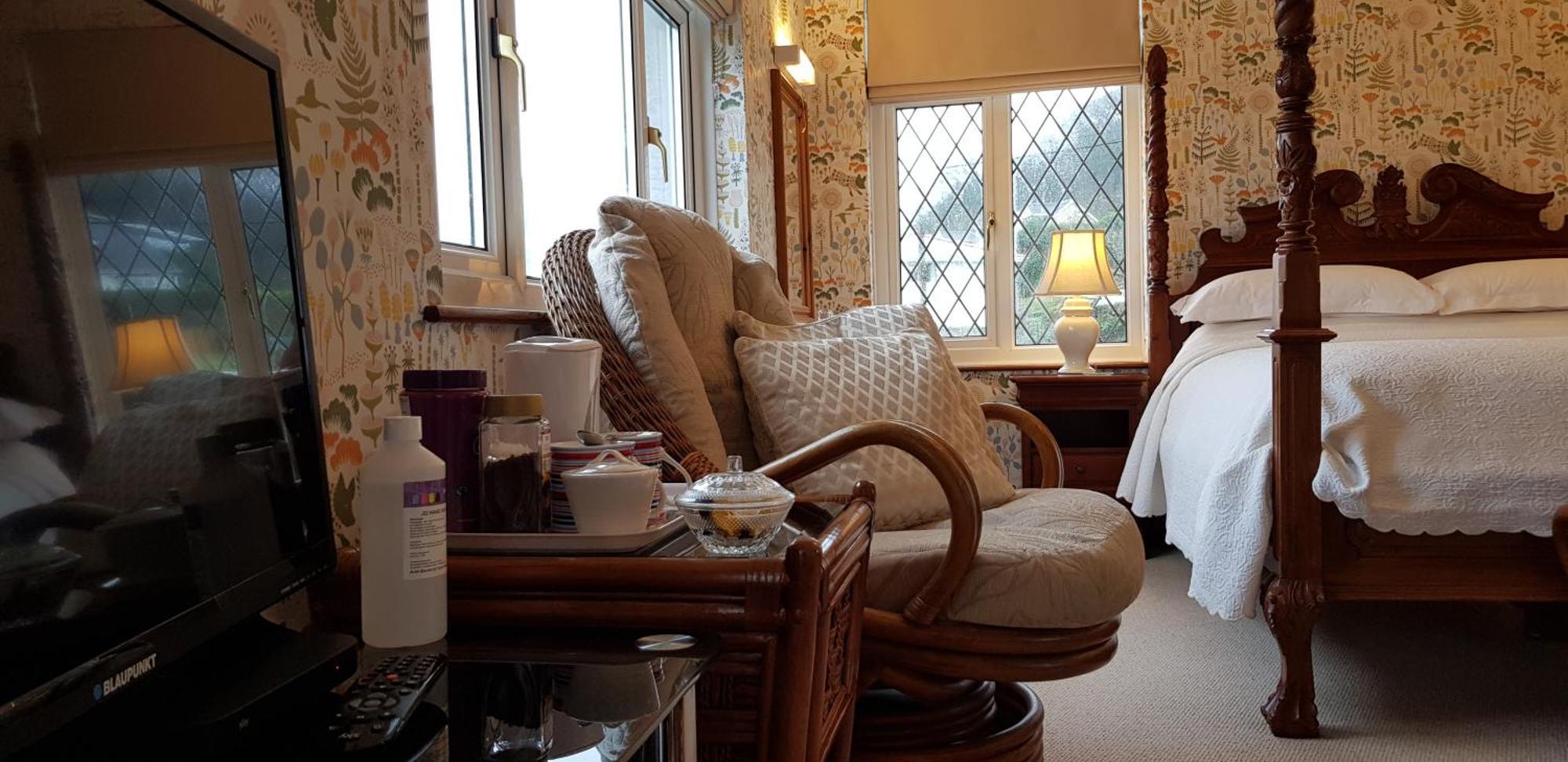 Wychwood House Bed & Breakfast Penally Oda fotoğraf